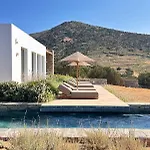 Egeo Paros Πανσιόν Aspro Chorio